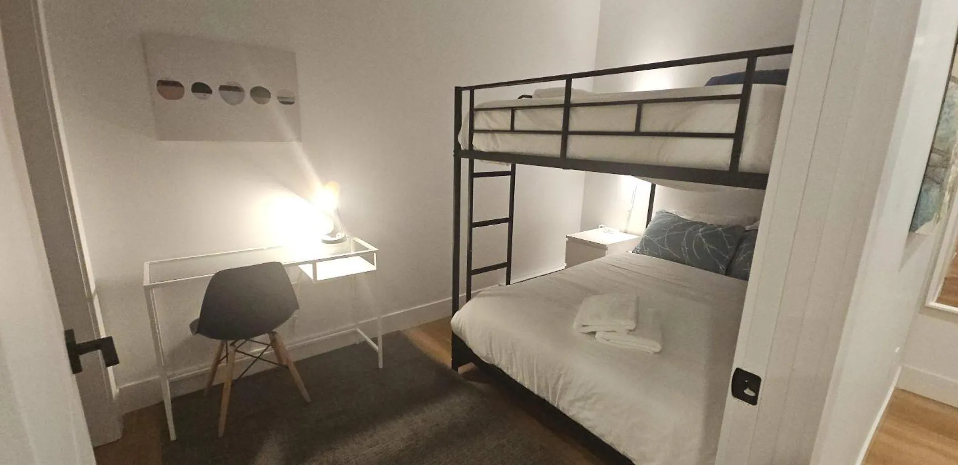 Apartment Downtown Gem, Perfect For Families & Groups, Ac, Unit 401